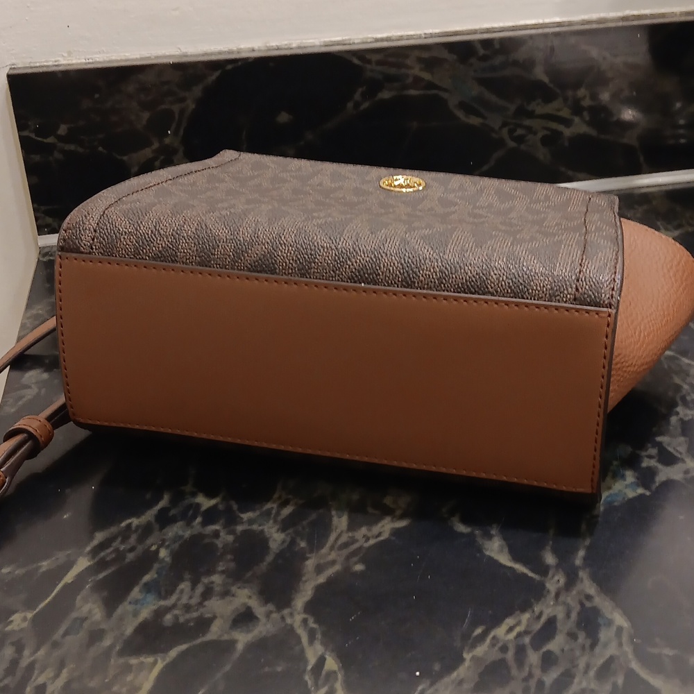 Michael Kors Brown Crossbody Bag with Monogram Design - Picture 5 of 6